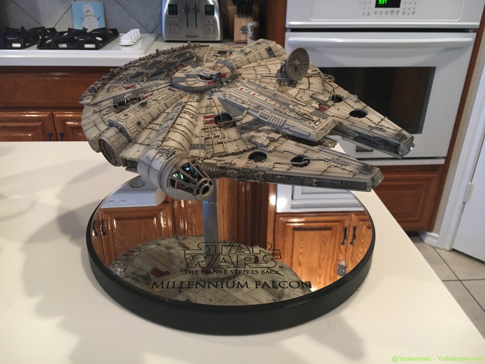 millennium falcon collectible