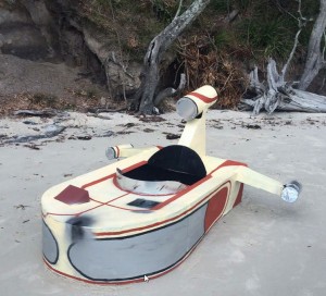 2015-01-26 13_45_29-Ahoy Jedi! Fans make 'Star Wars' landspeeder raft - CNET