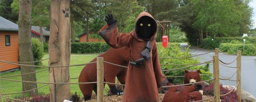 2015-07-21 11_36_26-Rebels and Troopers (and Jawas) Invade LEGOLAND Denmark _ StarWars.com