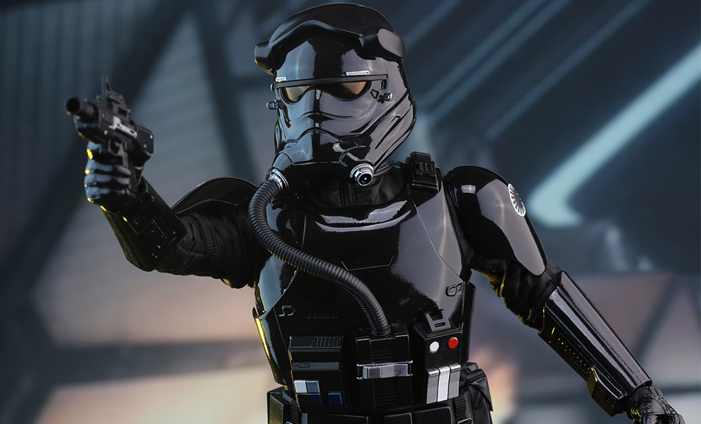 star-wars-first-order-tie-pilot-sixth-scale-hot-toys-feature-902555